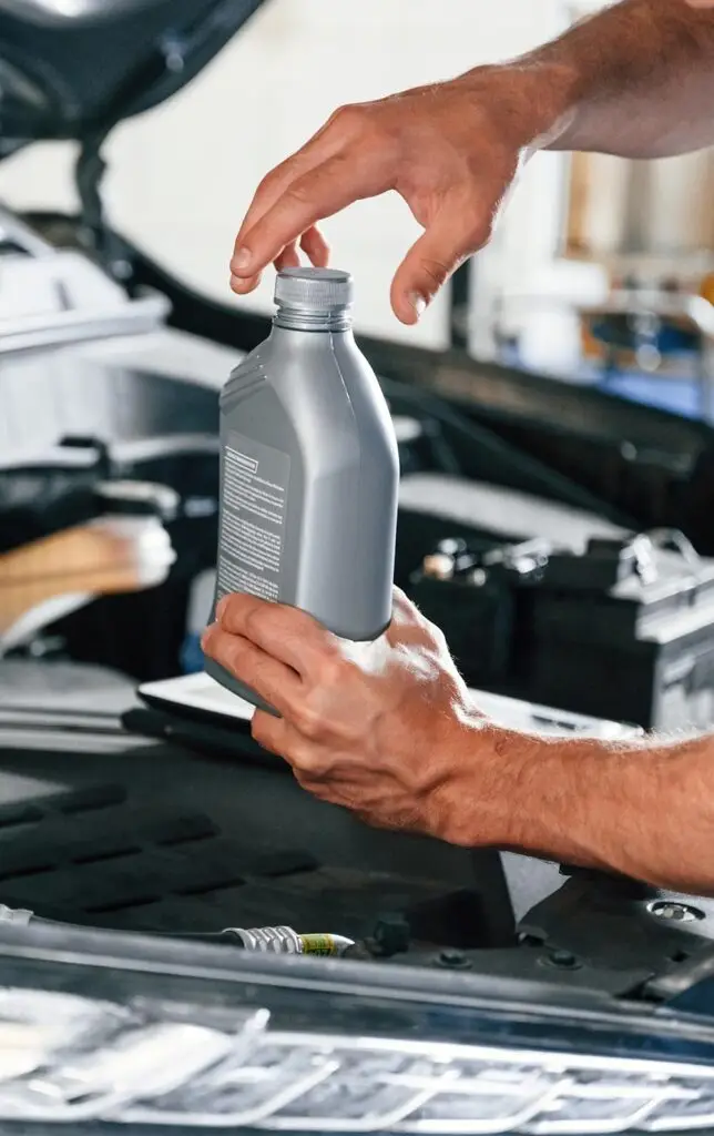 Full Throttle service center for top-quality Oil Change and Car Wash in Flint, MI.